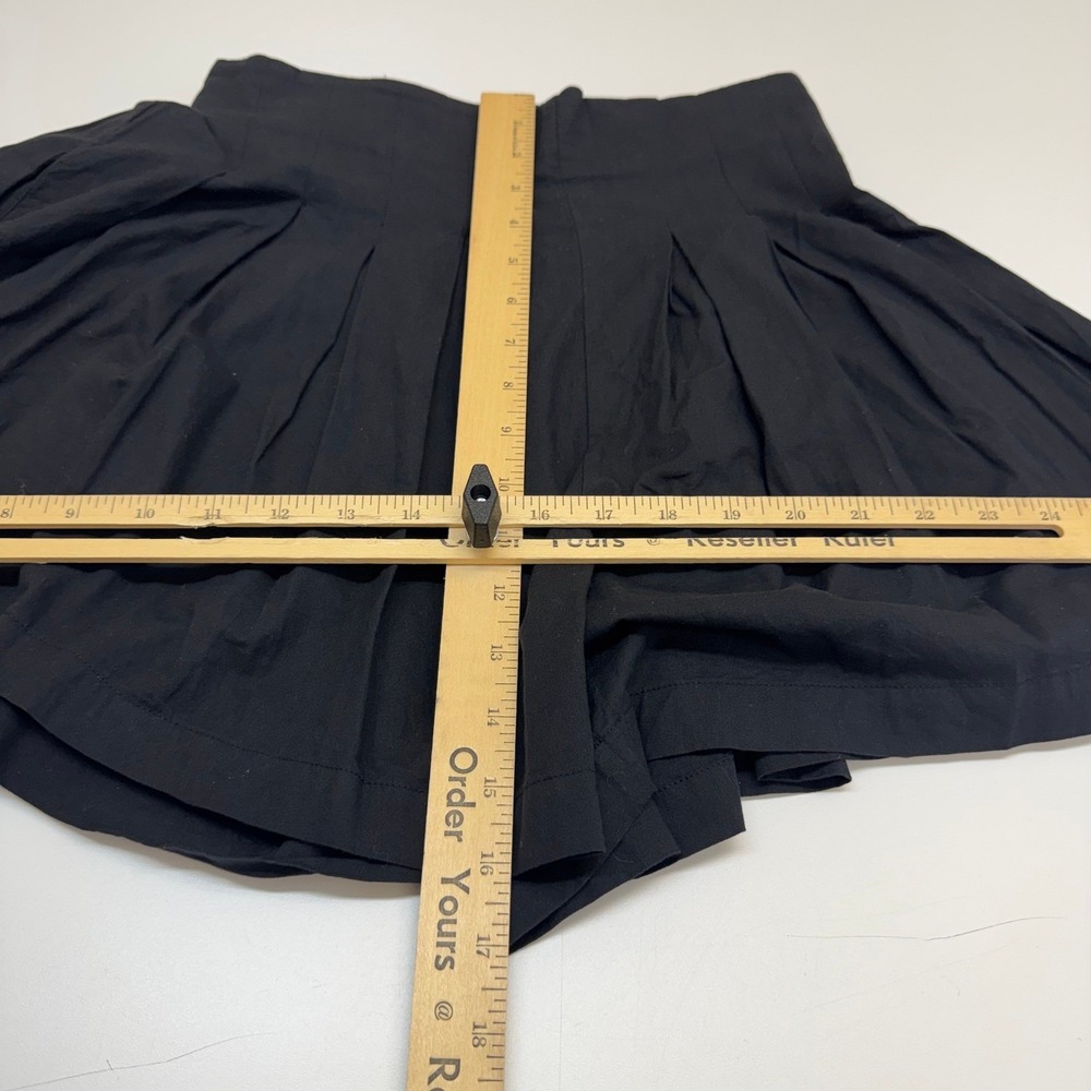 &merci Shorts Womens Size Medium Black Coastal Grandmother Minimalist MPST9984 - Picture 9 of 9